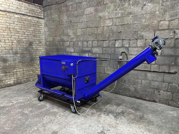 Malaxor orizontal cu snec de incarcare